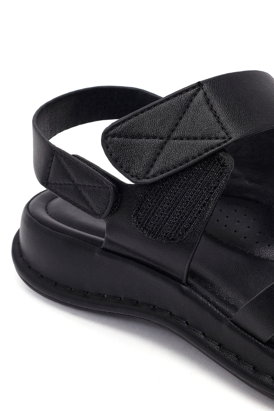 Kadın Siyah Bantlı Kalın Tabanlı Comfort Sandalet