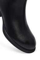 Woman Black Zip Closure Boots | Derimod