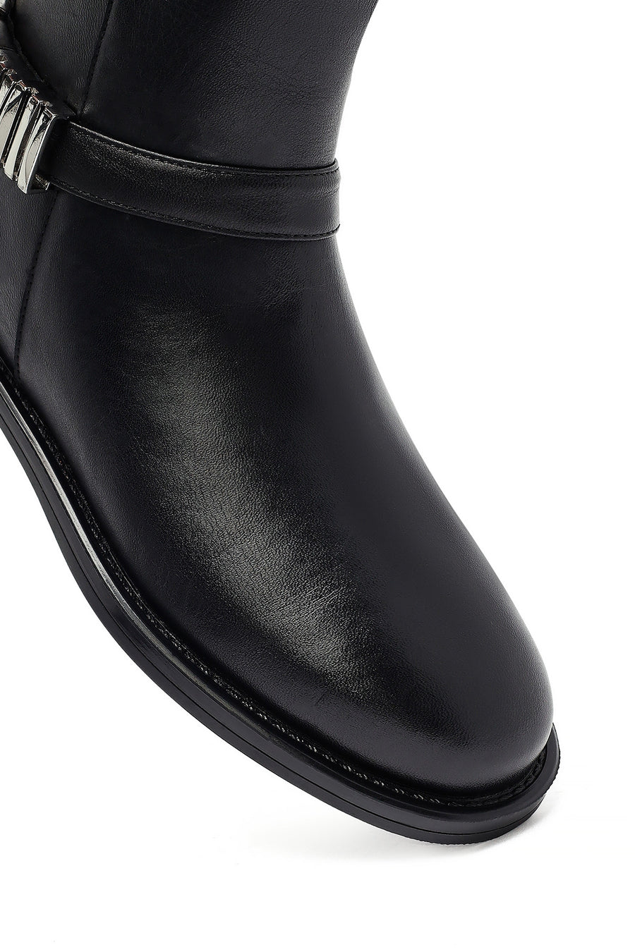 Woman Black Zippered Metal Detail Leather Boat