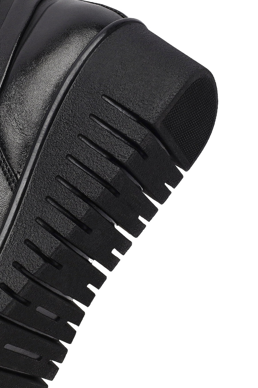 Woman Black Zip Closure Leather Comfort Boots