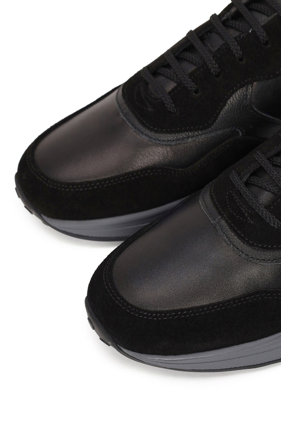 Erkek Siyah Bağcıklı Süet Deri Sneaker