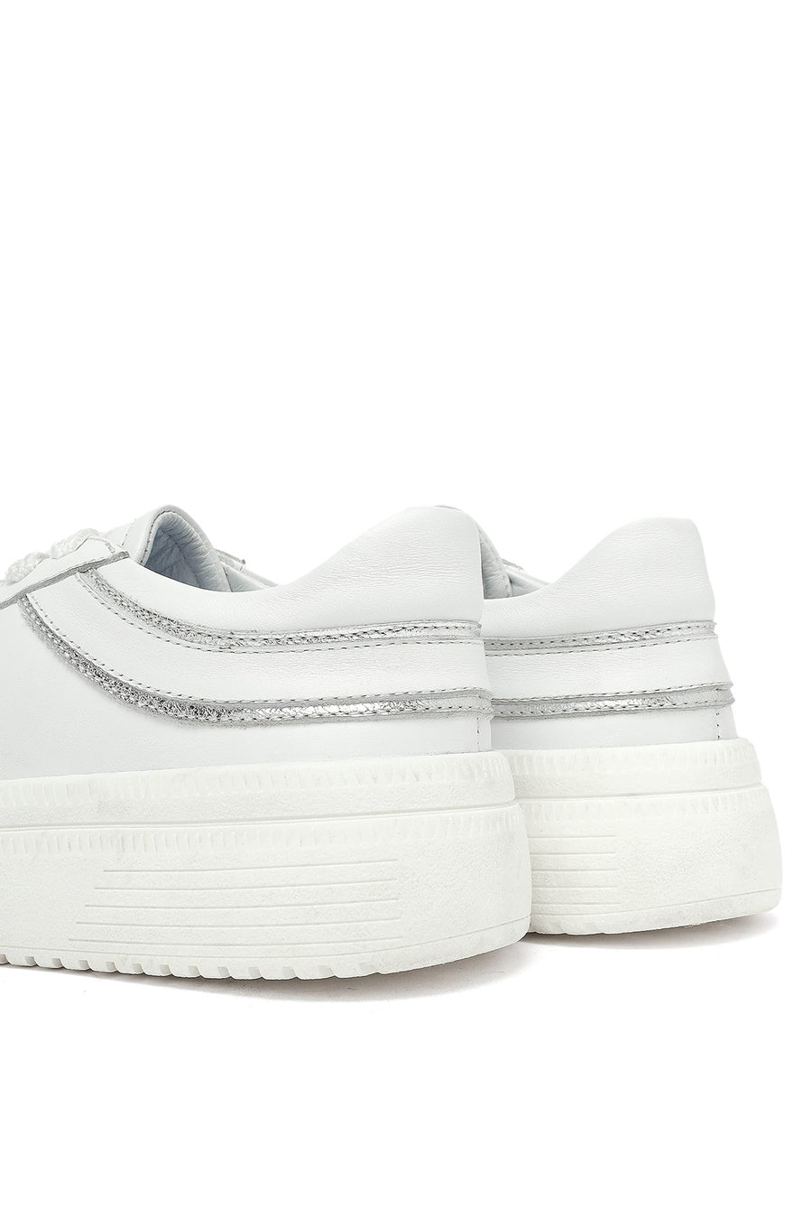 Kadın Beyaz Bağcıklı Kalın Tabanlı Deri Sneaker