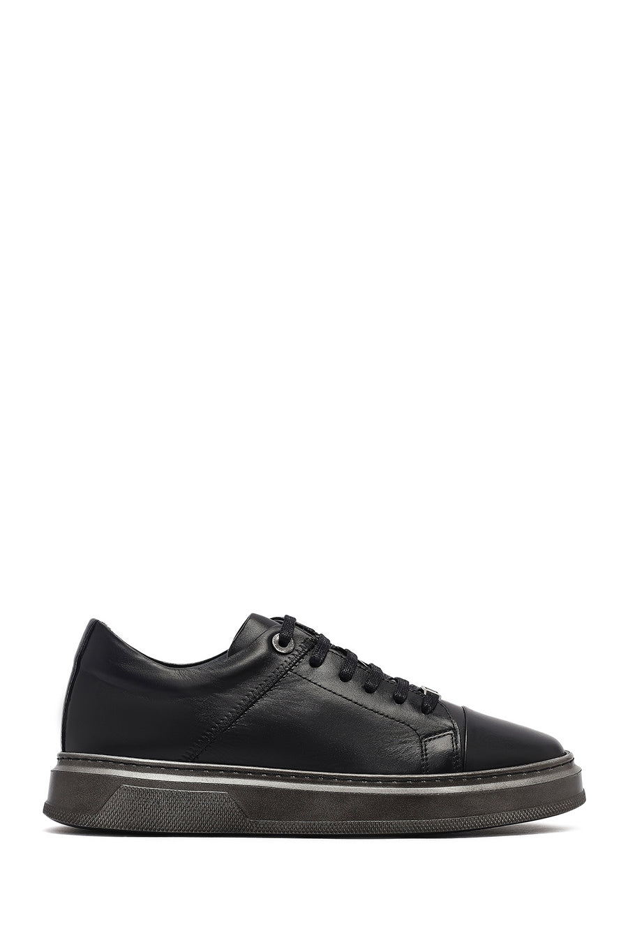 Erkek Siyah Bağcıklı Deri Sneaker WM810002DV | Derimod