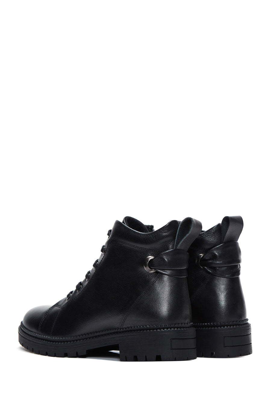 Woman Black Zip Closure Leather Boots