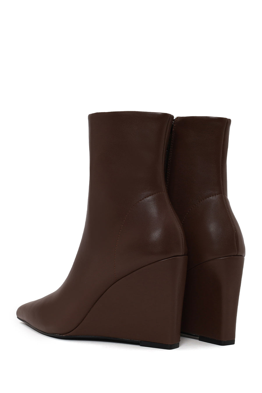 Woman Brown Zip Closure Wedge-Heel Boots