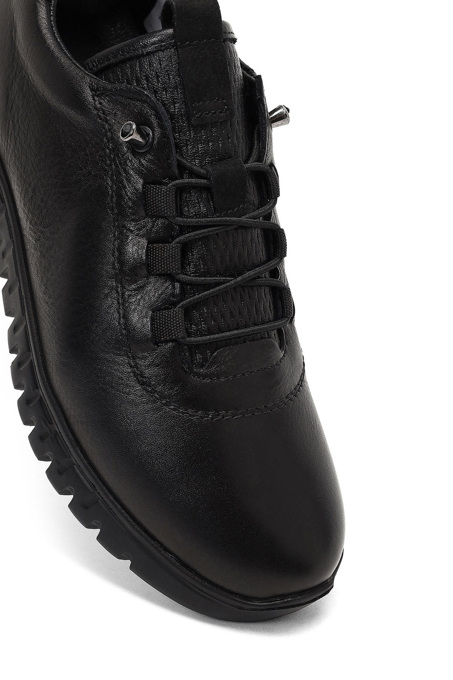 Kadın Siyah Bağcıklı Kalın Tabanlı Deri Sneaker