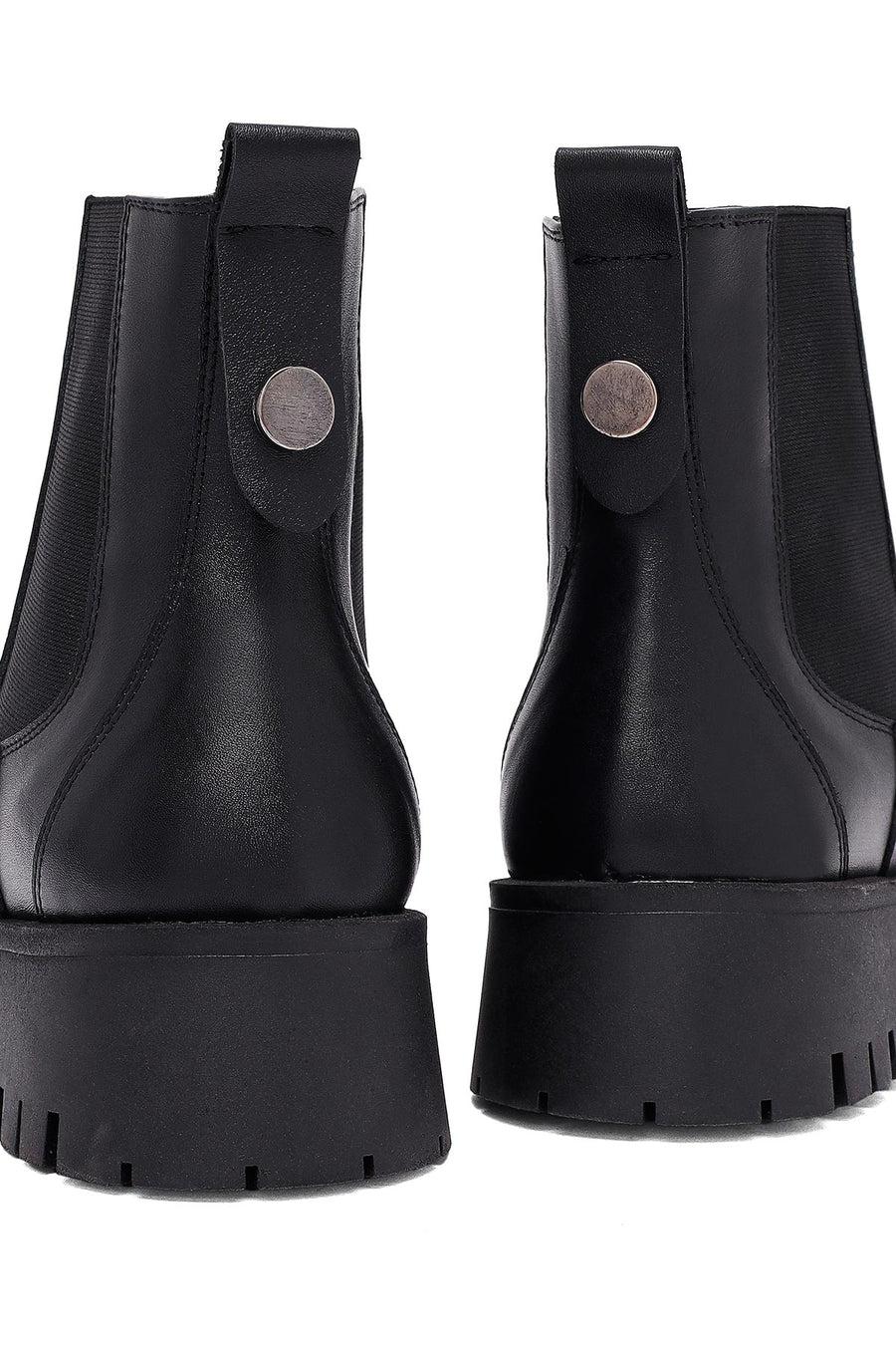 Woman Black Thick-Soled Leather Chelsea Boots