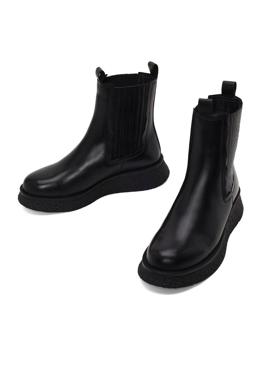 Woman Black Thick-Soled Leather Chelsea Boots