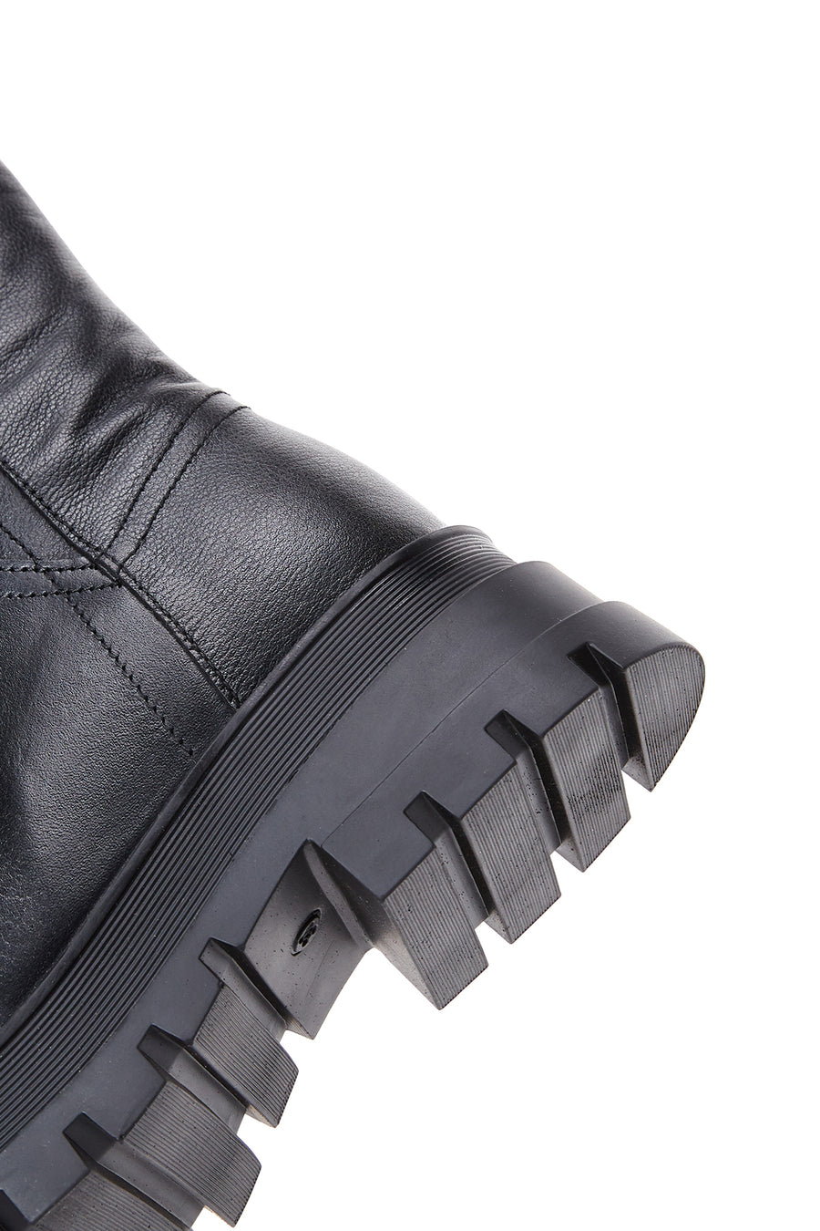 Women's Black Leather Zippered Thick Soled Boots