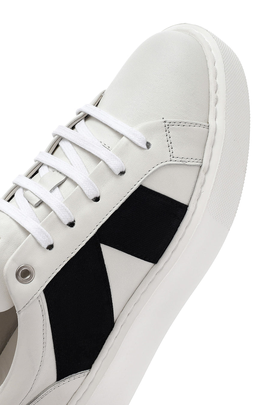 Erkek Beyaz Bağcıklı Kalın Tabanlı Deri Sneaker