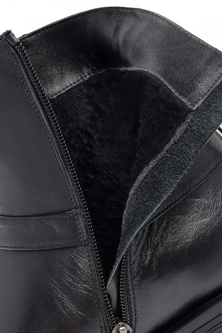 Woman Black Zippered Metal Detail Leather Boat
