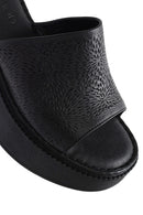 Women's Black Thick-Soled Printed Leather Comfort Slippers | Derimod