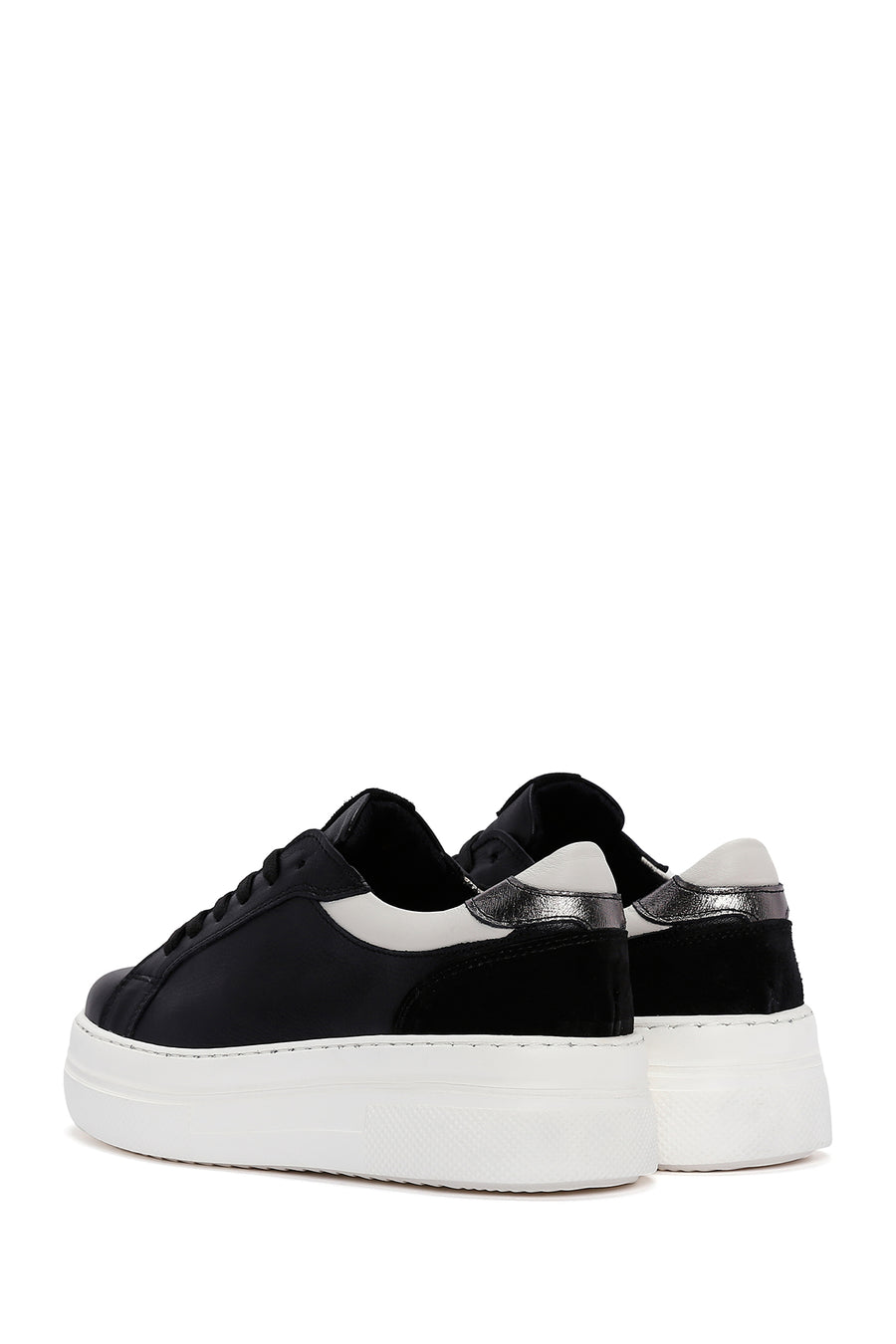 Kadın Siyah Bağcıklı Yüksek Taban Deri Sneaker