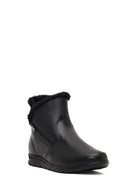 Woman Black Zip Closure Leather Comfort Boots | Derimod