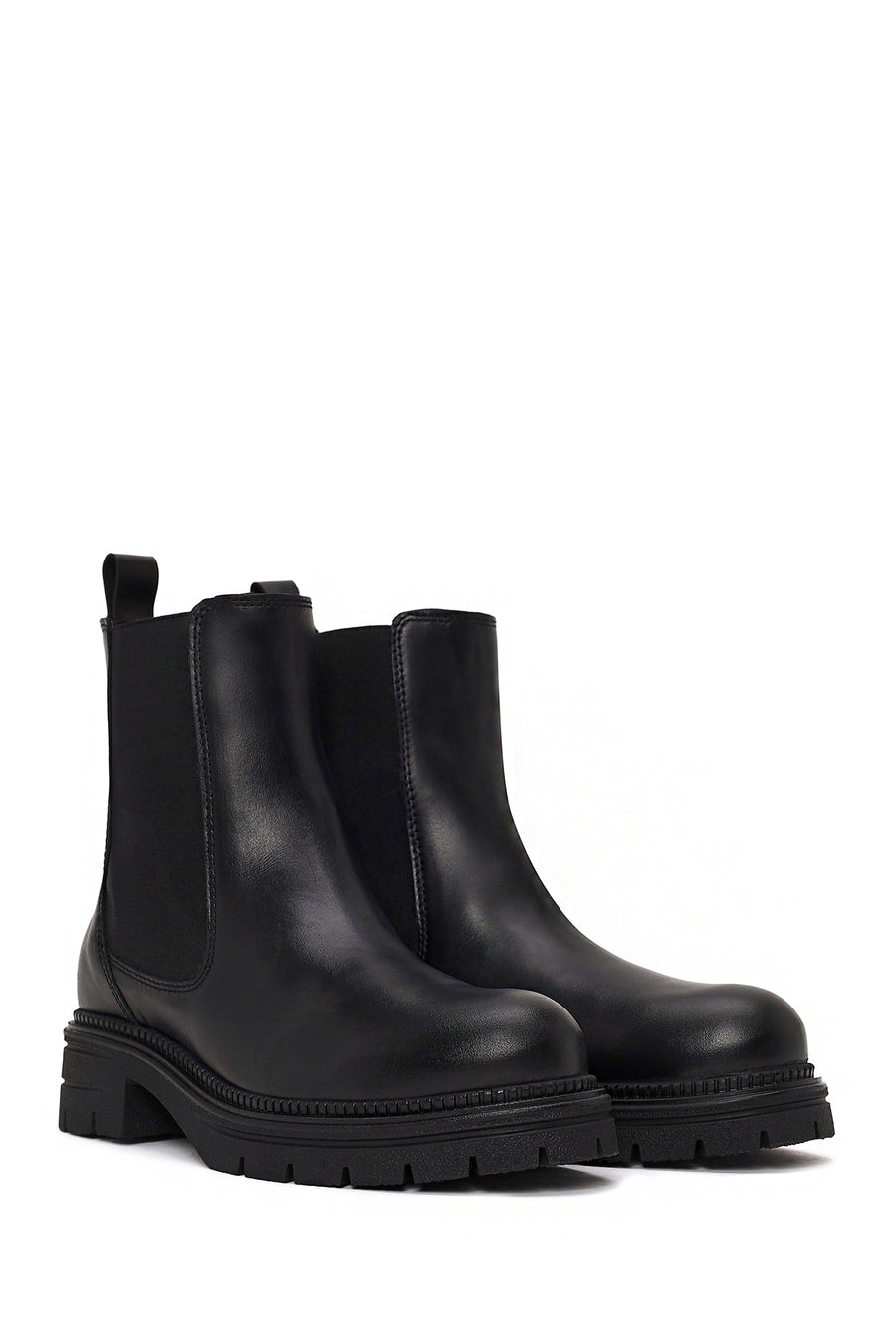Woman Black Thick-Soled Leather Chelsea Boots