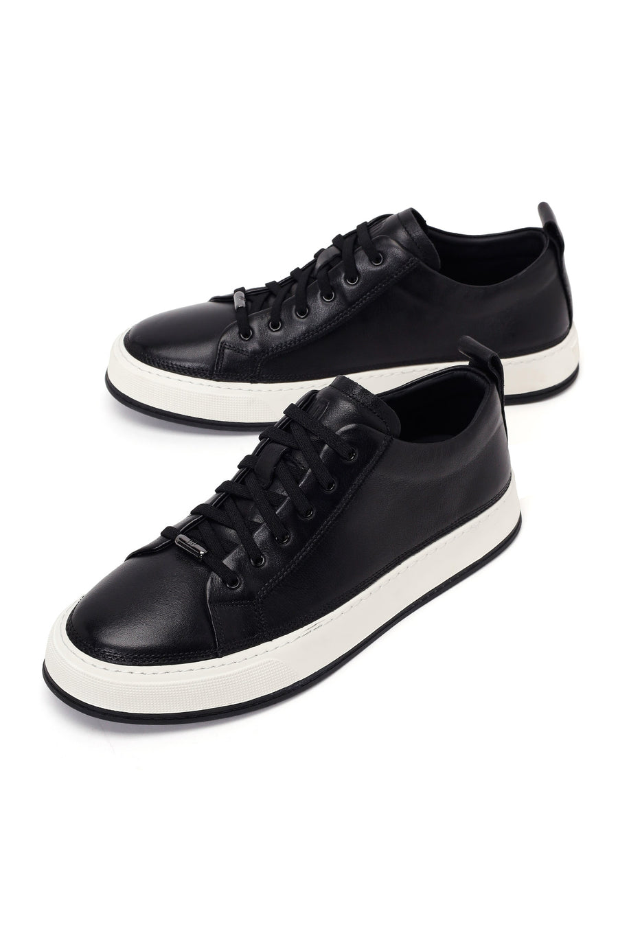 Male Black Lace-Up Leather Sneaker