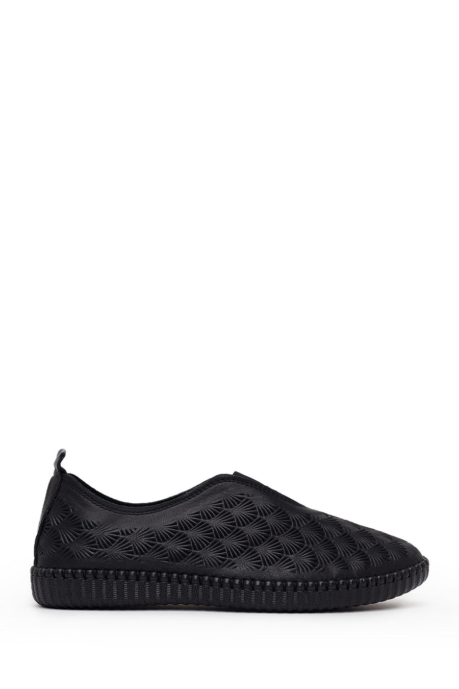 Woman Black Patterned Leather Comfort Shoes 26AFD332518 | Derimod