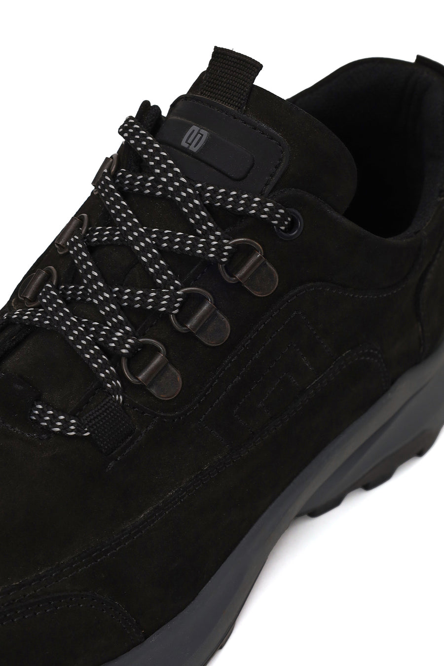 Erkek Siyah Bağcıklı Kalın Tabanlı Nubuk Deri Casual Sneaker