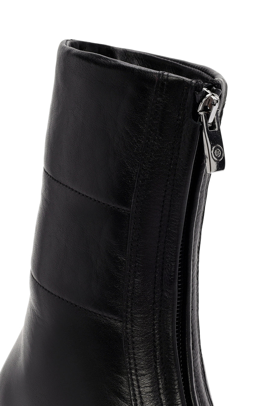 Woman Black Front Zipper Leather Boat