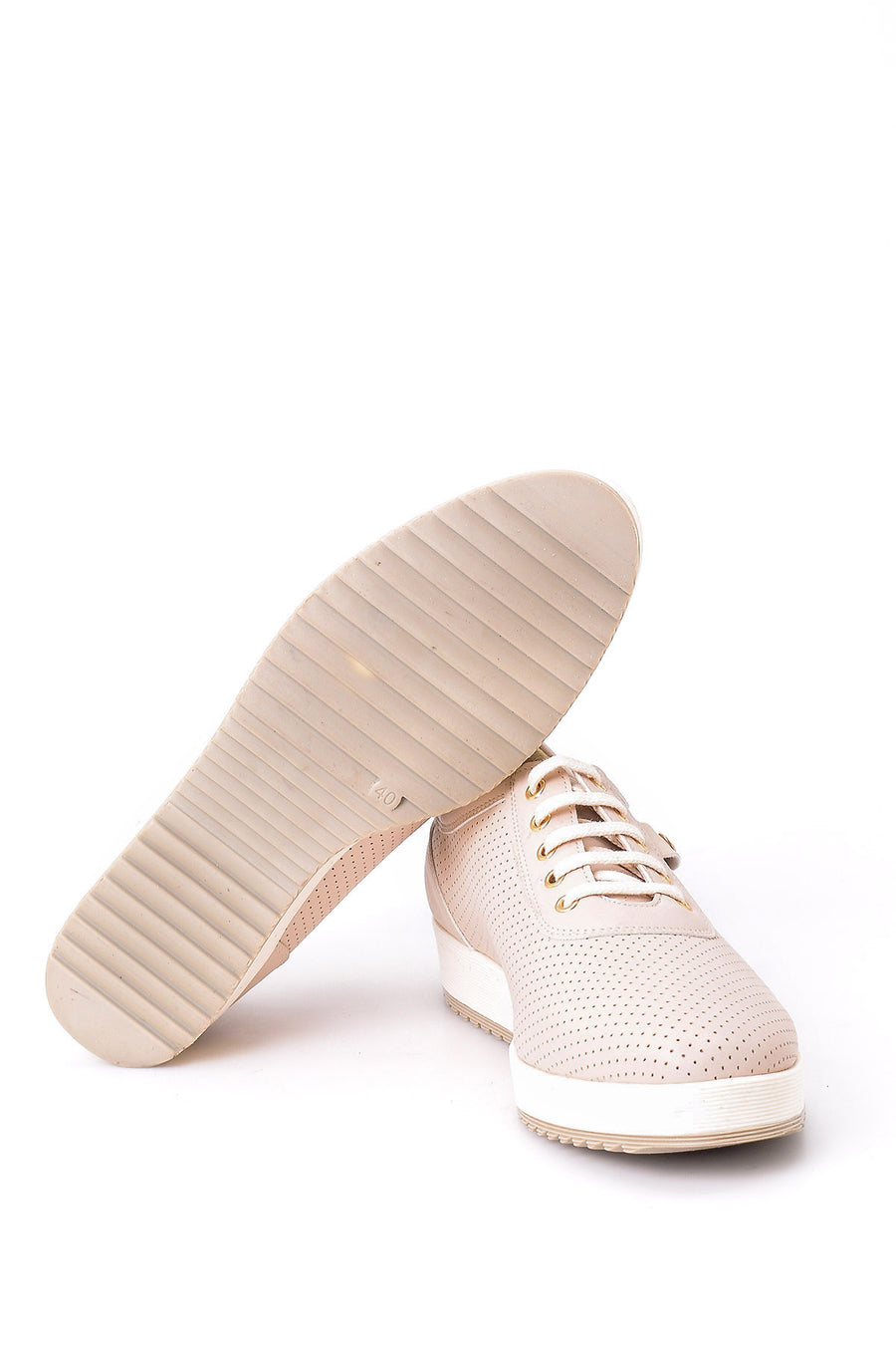 Women's Lace-Up Shoes