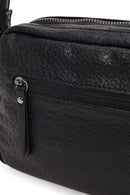 Woman Black Long-Strap Crossbody Bag | Derimod