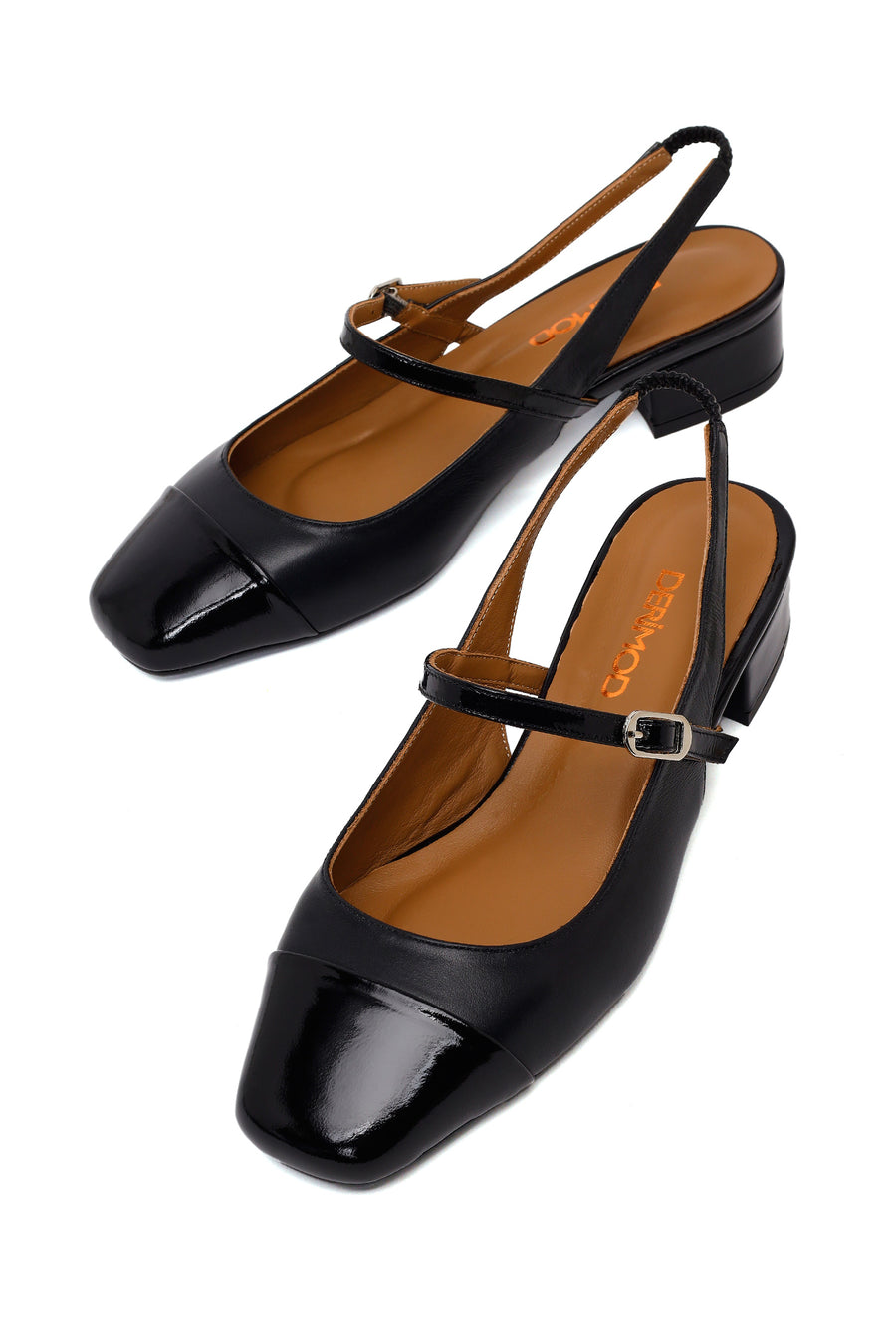 Woman Black Buckled Backless Leather Ballet Flat