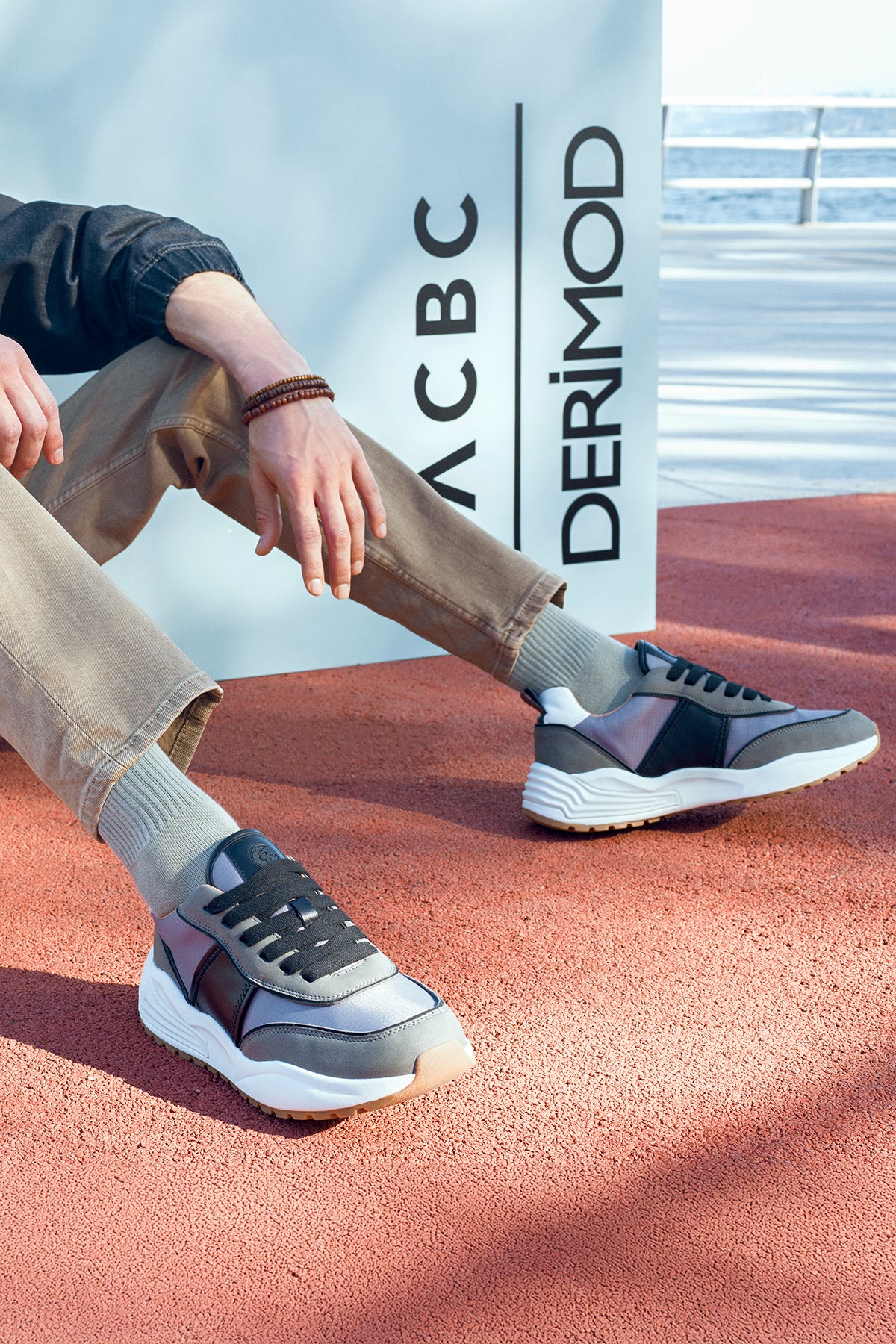 Gri