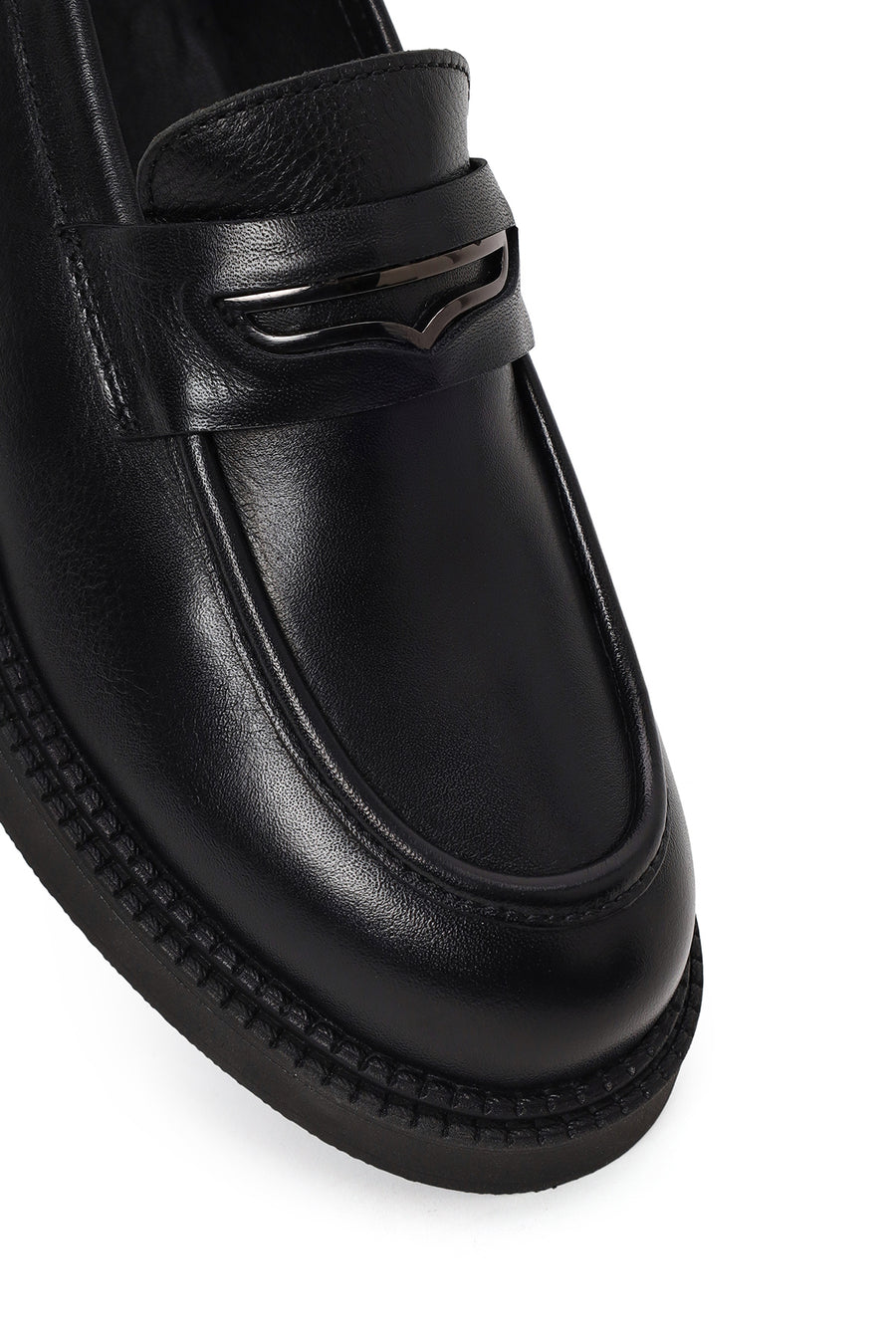Woman Black Thick-Soled Leather Loafer