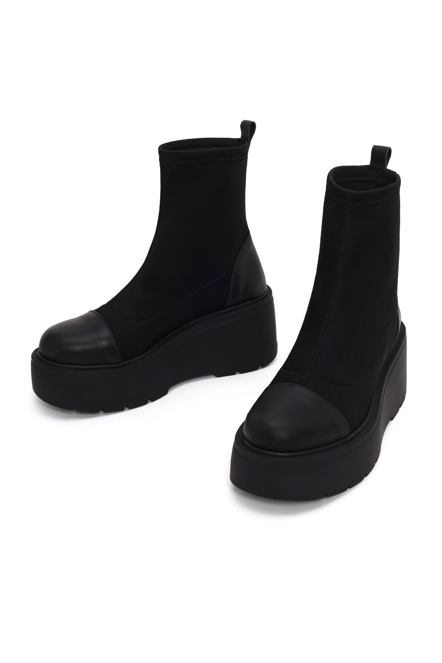 Woman Black Thick-Soled Fabric Boots