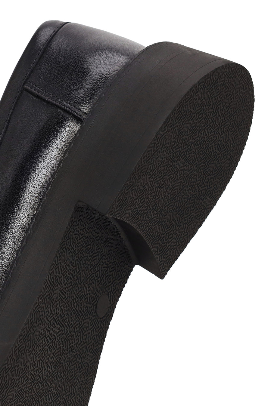 Woman Black Thick-Soled Leather Loafer