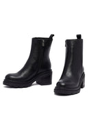 Woman Black Zip Closure Thick-Heeled Leather Boots | Derimod